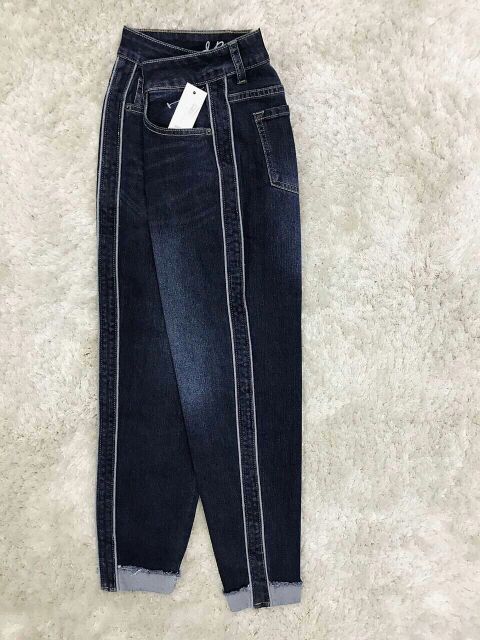 QUẦN JEANS NỬ BAGGY ĐƯỜNG SỌC VIỀN LẬT LAI MỚI VỀ CỦA SHOP EM VỚI CHẤT JEANS THUN CO GIÃN DỂ CHỊU MANG ĐẾN CẢM GIÁC THIC