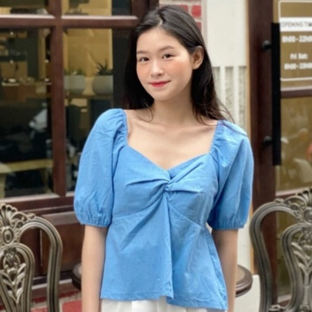 YU CHERRY | Áo nữ xoắn trước ngực dáng baby tay phồng, Twisted Front Top YA400