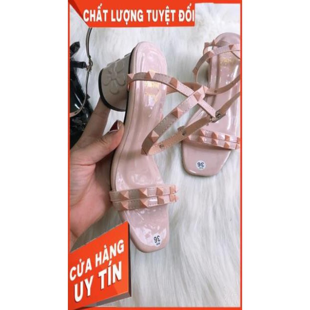 [GIÁ TỐT] Sandal Quai Nạm Đinh Gót 5 cm Khắc Hoa - Ảnh Thật