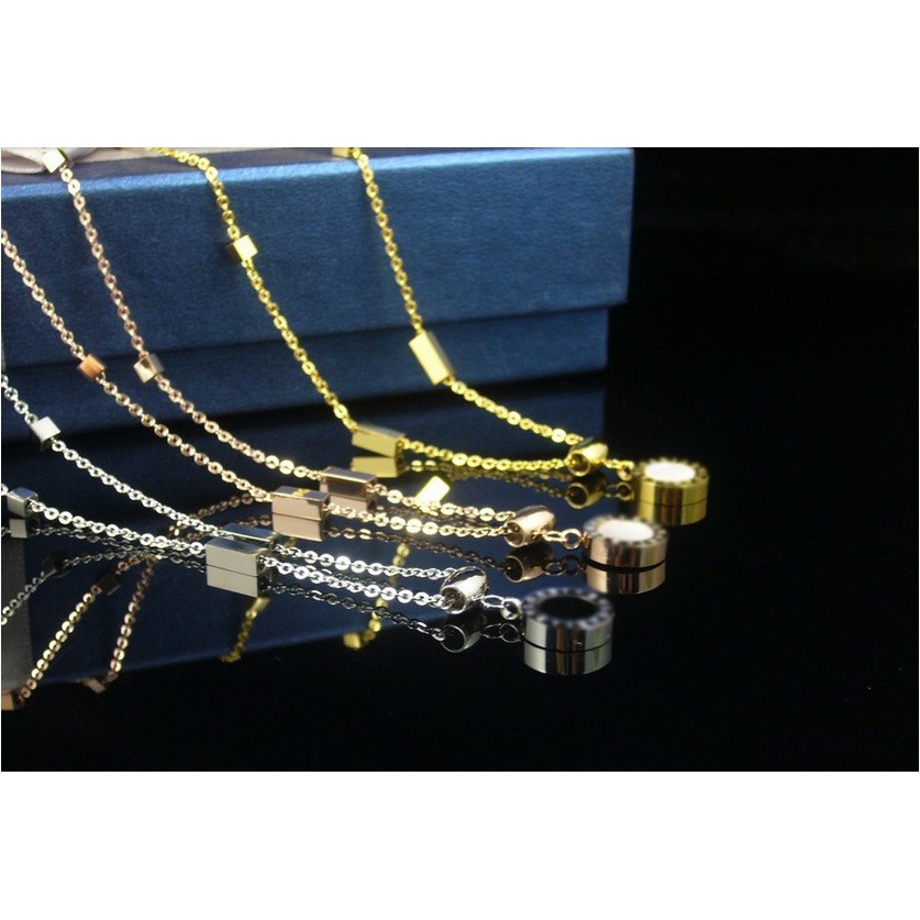 Dây chuyền titan cách điệu BVLGARI màu trắng