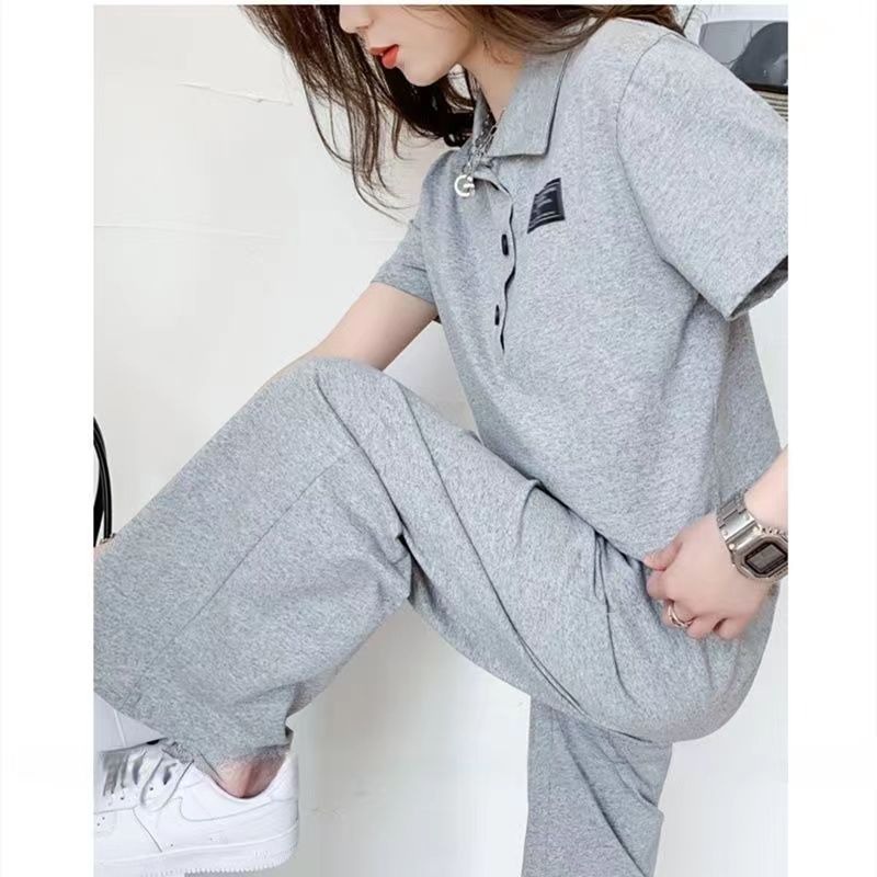 Bộ IELGY gồm áo cổ polo phối quần dài kiểu thể thao phong cách Hàn Quốc thời trang cho nữ