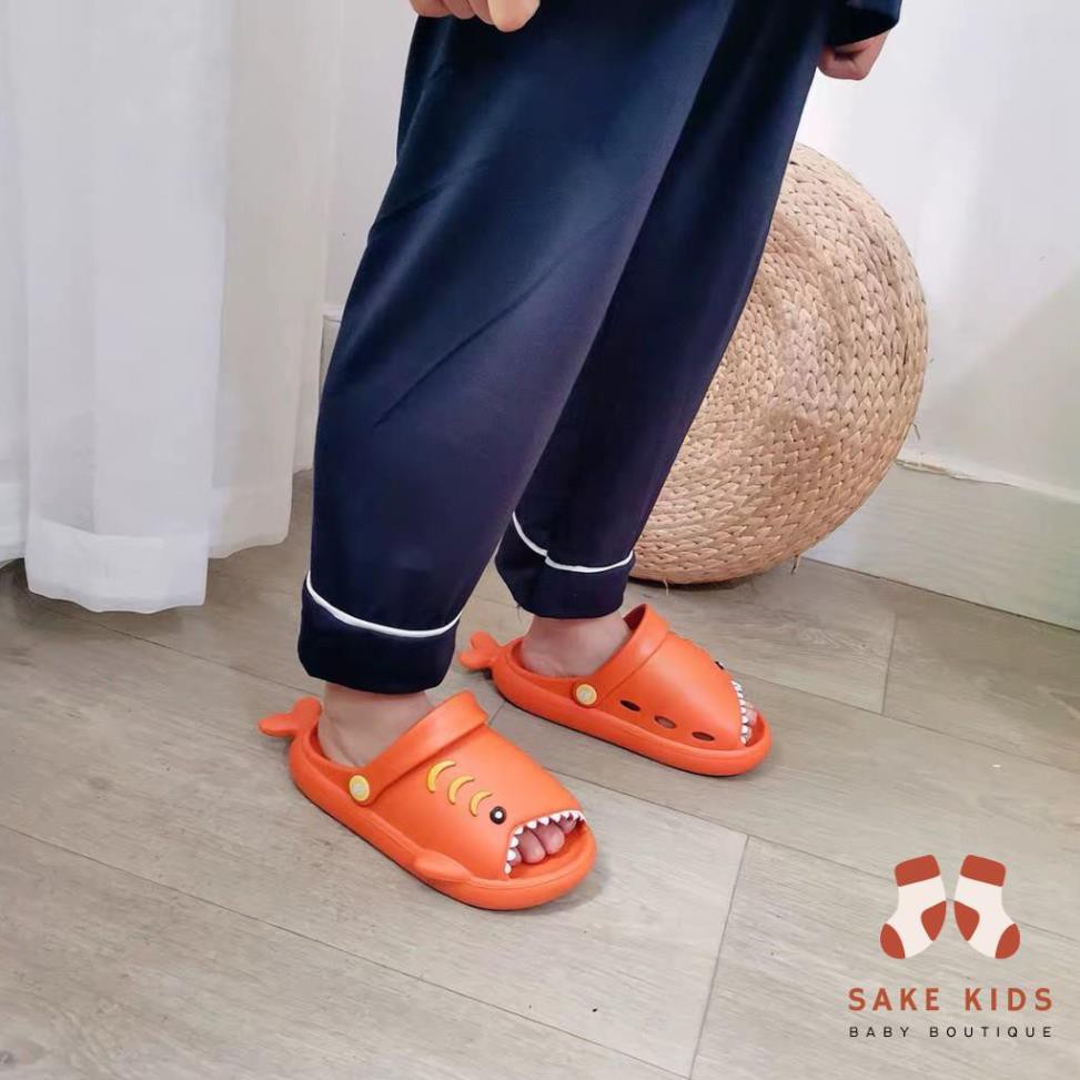 Dép cho bé trai bé gái - Dép lê cho bé từ 1 đến 3 tuổi Baby Shark siêu nhẹ đế chống trơn trượt có quai sau EVA cá mập