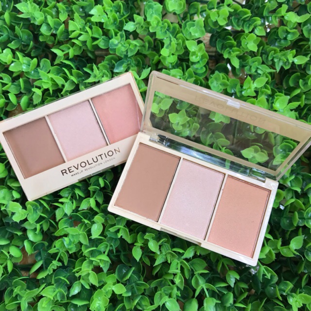 BẢNG 3 Ô KHỐI + MÁ HỒNG + HIGHLIGHT MAKEUP REVOLUTION