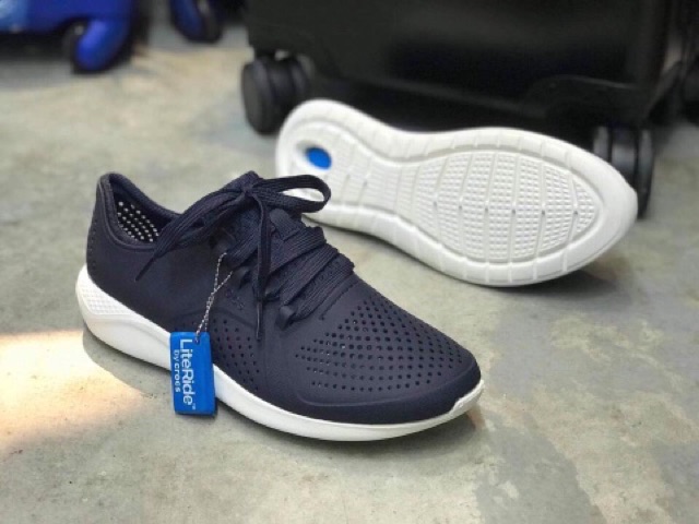 GIÀY LITERIDE PACER CROCS | BigBuy360 - bigbuy360.vn