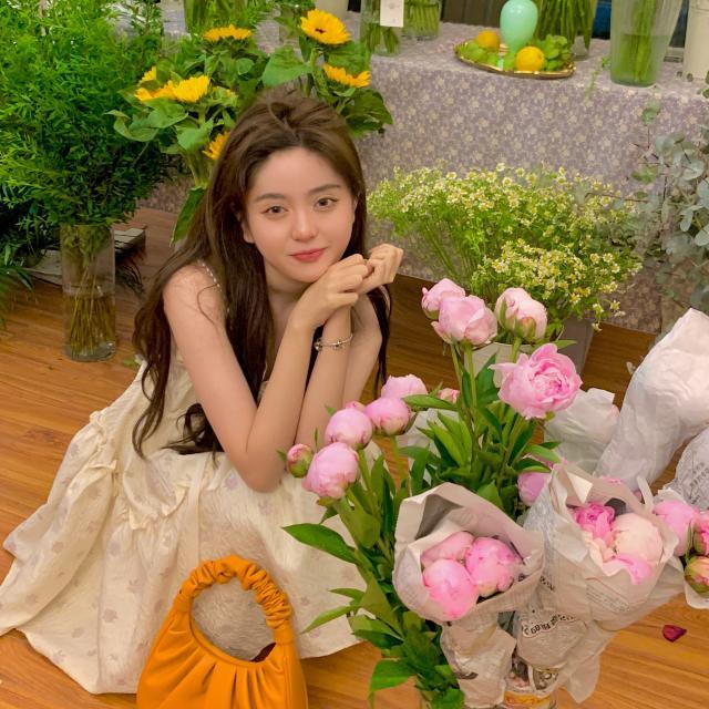 Đầm công chúa hai dây đính ngọc trai ngọt ngào phong cách Hàn Quốc