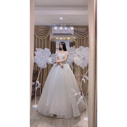 Màu trắng - Set 3 cây hoa khổng lồ dùng để chụp hình, trang trí các nơi tinh khôi nổi bật, hàng tháo lắp lẻ 500k/cây.
