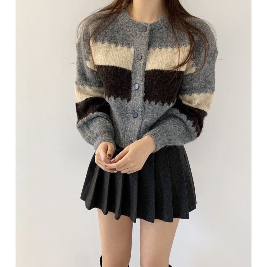 Áo Cardigan cổ tròn màu sắc tương phản thời trang | BigBuy360 - bigbuy360.vn