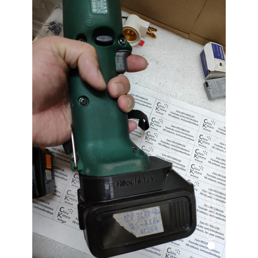 Đế chuyển pin máy Hitachi 9.6V pin đút sang dùng hộp pin cài Makita