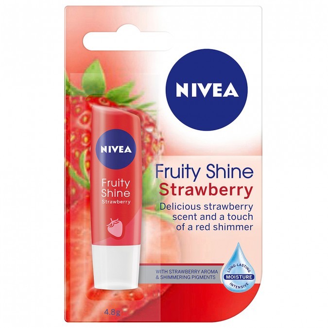 Son dưỡng Nivea dưỡng ẩm dài lâu, có màu nhẹ, nhiều mùi hương để lựa chòn