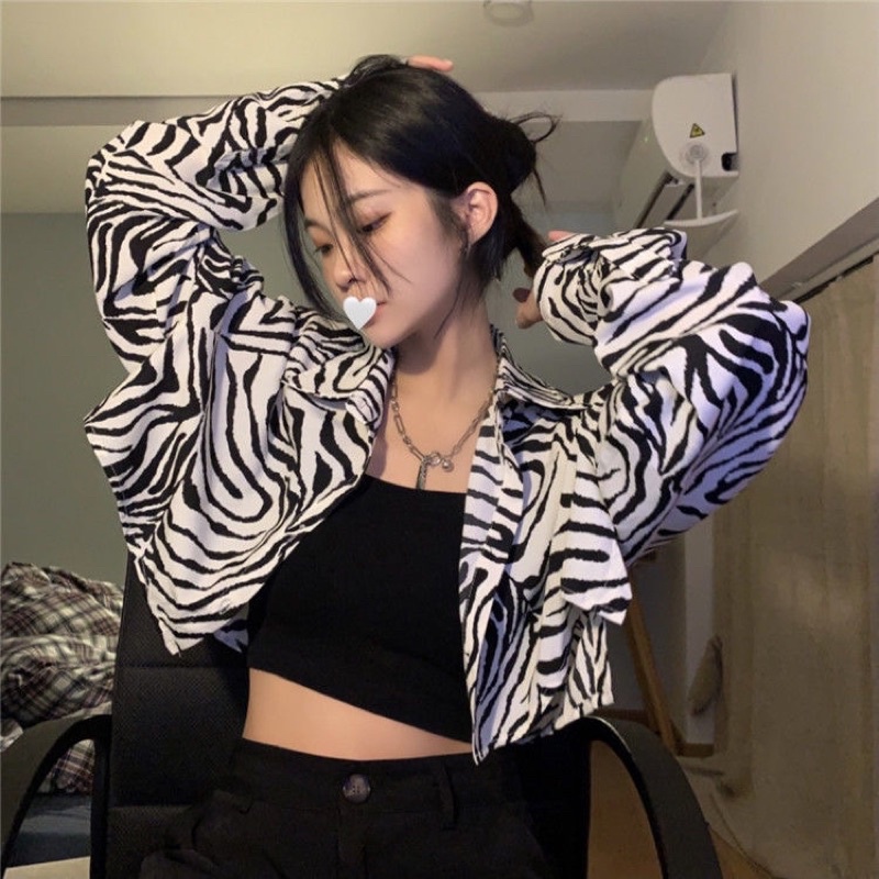 Áo sơ mi croptop hoạ tiết ngựa vằn
