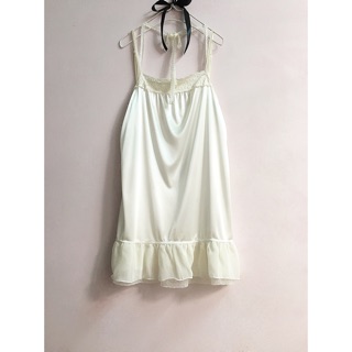 Đầm midi ren lưới hoa thêu bo eo