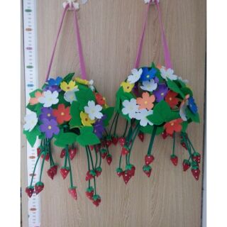 Giỏ hoa dâu tây trang trí