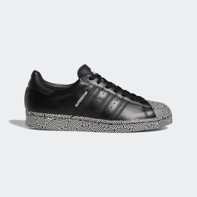 🏵️ Giày thể thao nam adidas Superstar họa tiết Mari Mekko màu đen FY1589 - hàng chính hãng