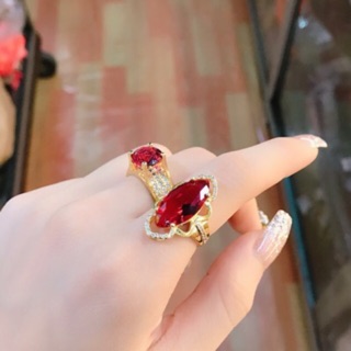 Nhẫn nữ hạt trám đá đỏ siêu sang