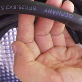 Dây loa 4 ruột đồng nguyên chất lõi phi 4x2.5( giá 1m)