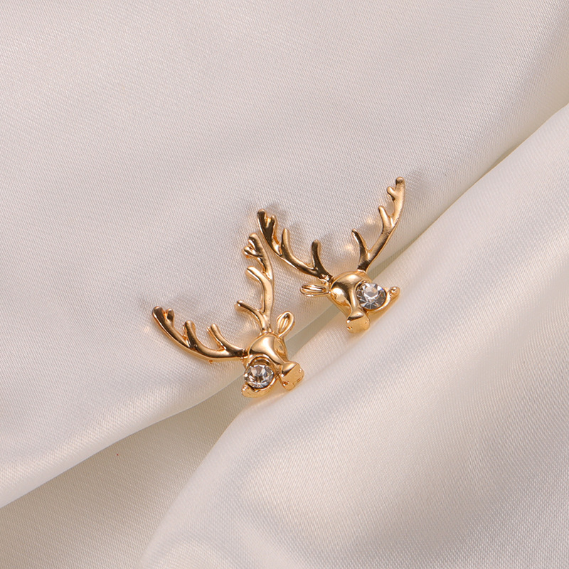 Khuyên tai họa tiết hươu dễ thương