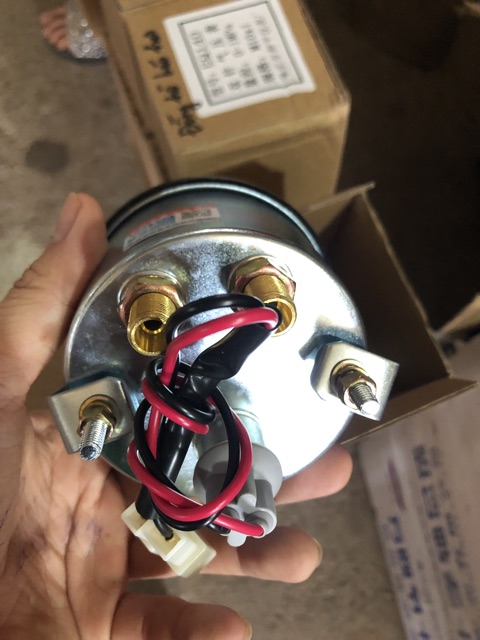 Đồng hồ báo hơi ô tô eq140