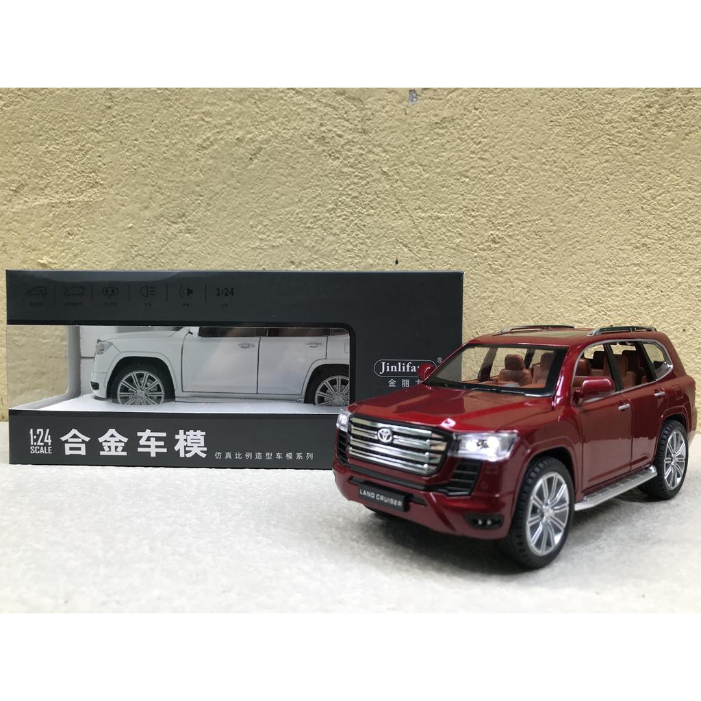 Xe mô hình TOYOTA land Cruiser 2022 1:24