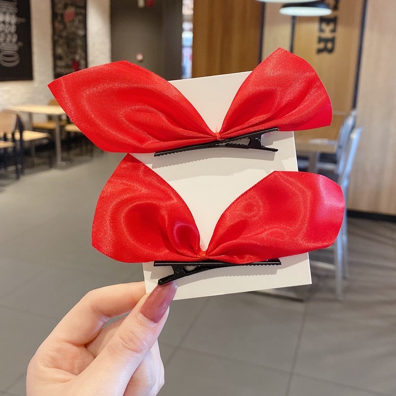 Kẹp tóc tiểu thư nơ phối cùng váy đầm TRIPBLE T DRESS