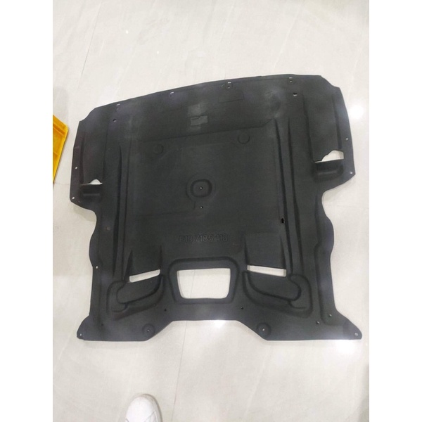 Tấm chắn bảo vệ khoang động cơ BMW f10 520i 528i