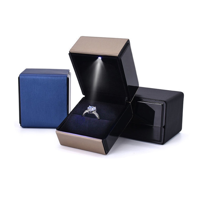 Hộp Đựng Trang Sức Có Đèn Led Cao Cấp