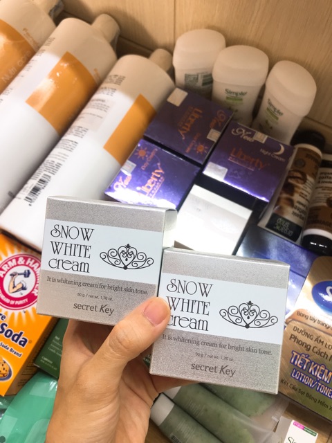 👉KEM DƯỠNG TRẮNG DA SECRET KEY SNOW WHITE CREAM.