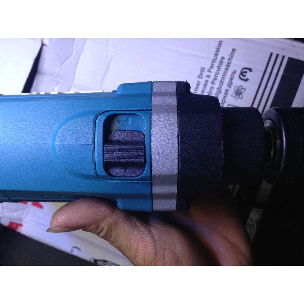 MÁY KHOAN CẦM TAY  MAKITA HP1630  1200W