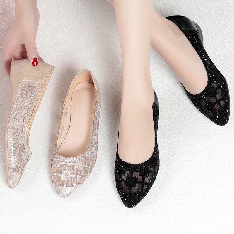 Giày Sandal Da Mềm Đế Bằng Chống Trượt Phối Lưới Thời Trang Cho Phụ Nữ Trung Niên