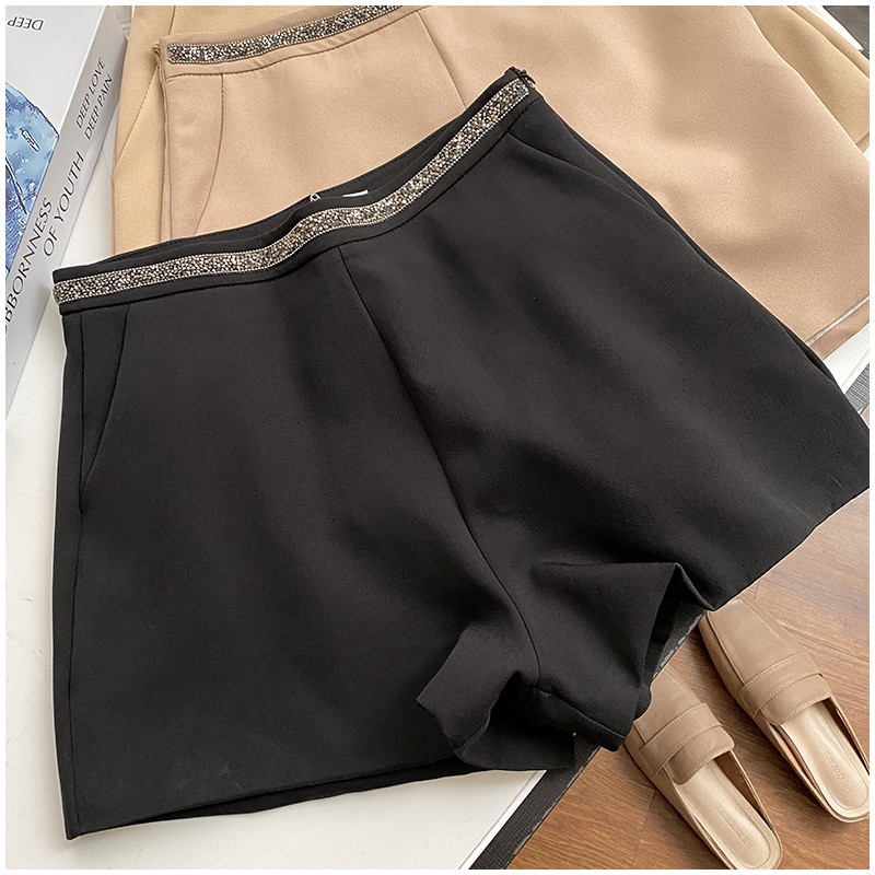QUẦN SHORT CẠP CAO VIỀN KIM TUYẾN KINA