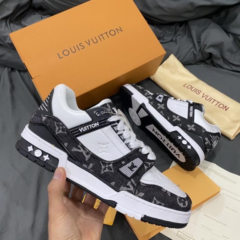 GIÀY L.V TRAINER SNEAKER WHITE BLACK LAI AU