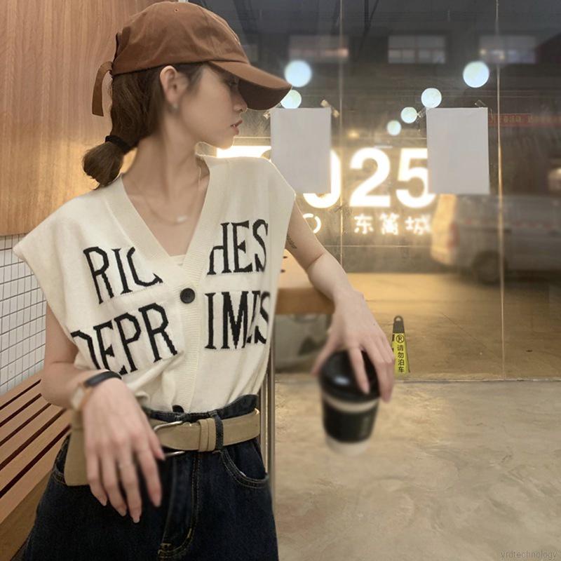 Áo Khoác Ghi Lê Cổ Chữ V Khoét Sâu In Chữ