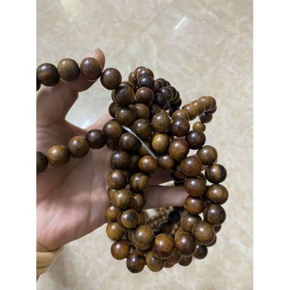 Vòng lắc tay nam loại 12 ly hạt chìm và nổi gỗ thơm bach - xanh màu tự nhiên