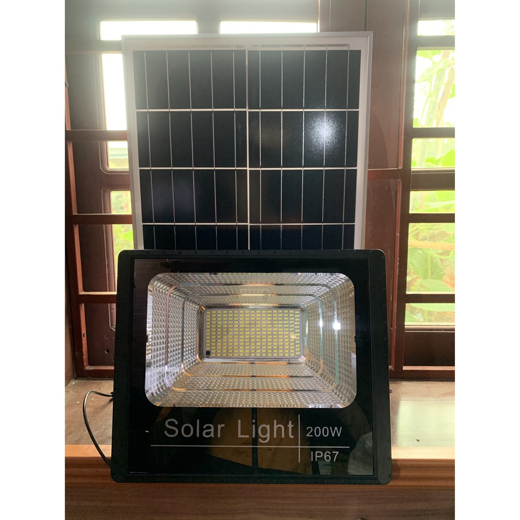 Đèn năng lượng mặt trời Solar light 200W- Cảm biến thông minh, tự động bật tắt khi trời tối- Bảo hành 6 tháng