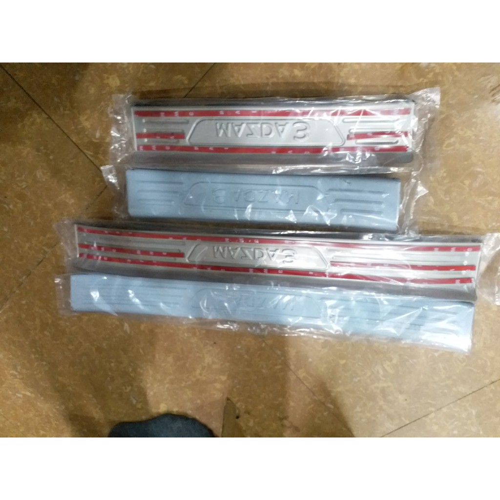 Bộ ốp nẹp bước chân Trong Inox  cho Mazda 3 form 2020,2021