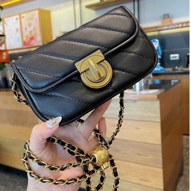 Túi Quả Chuông QC Size 18 Đeo Chéo trần Chỉ Chuẩn Loại Một Mẫu Mới(Ko hộp)