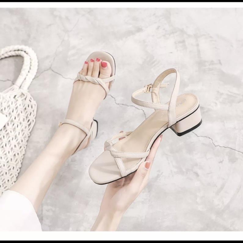 giày sandal cao gót vuông 5p quai thắt chéo