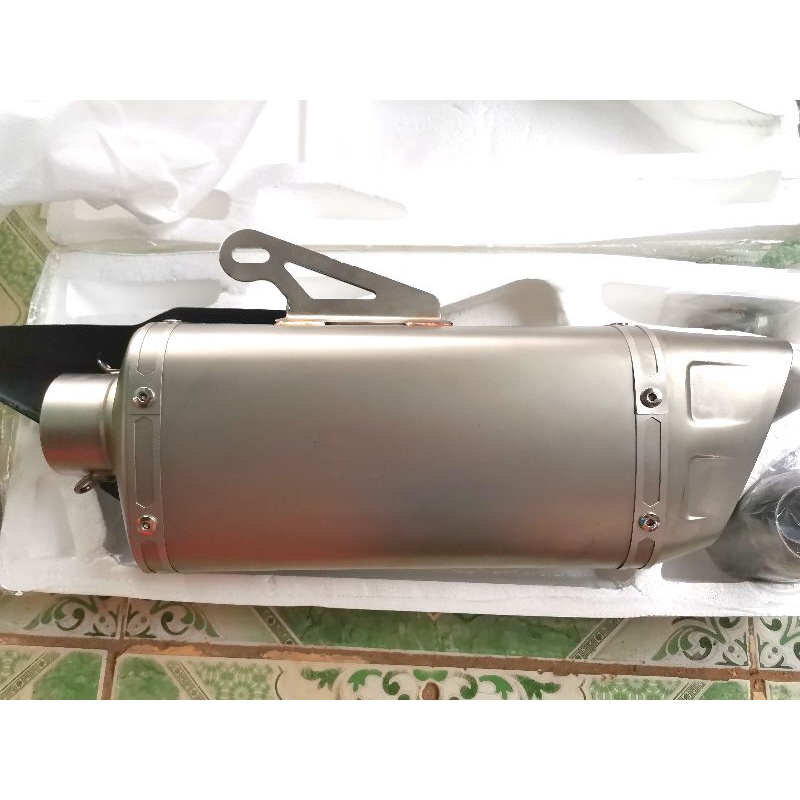 Pô Akrapovic R1 Titan Repica loại 1