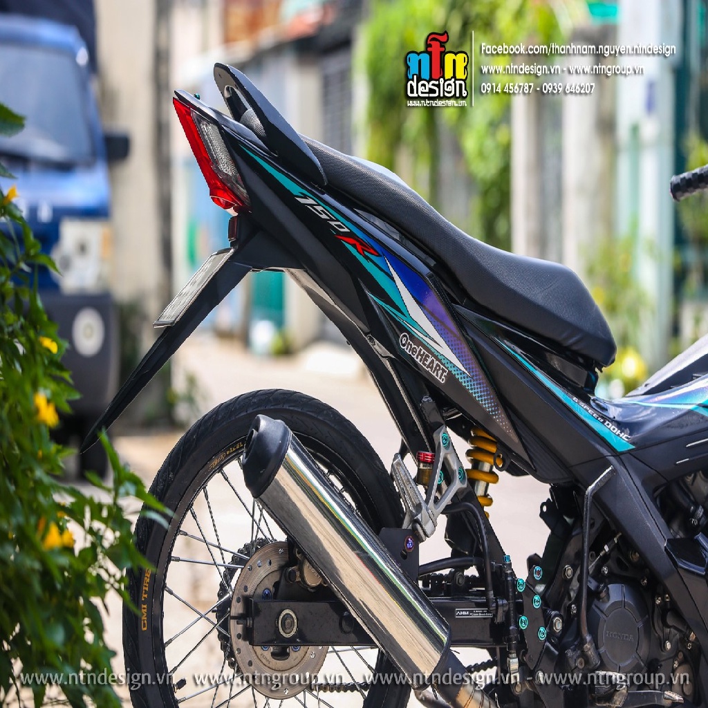 Tem Decal Rời Dán Xe Sonic 150 Mẫu Chỉ Xanh Đen Trắng Cực Đẹp, Hàng 3 Lớp Chất Lượng Cao Không Bay Màu