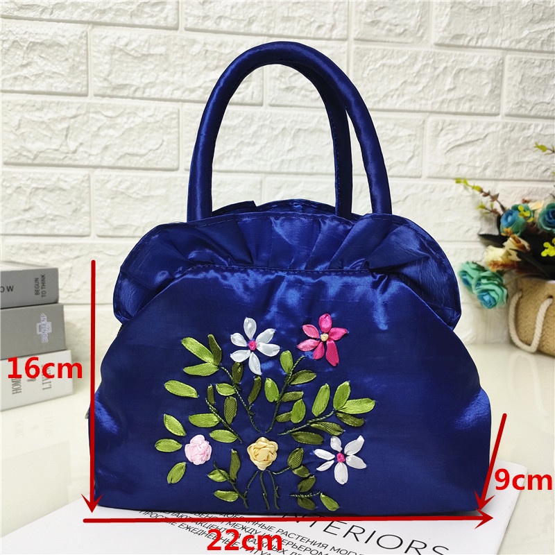 Túi Xách Tay  Lụa Thêu Hoa Phong Cách Cổ Điển 2N017-2 Ngân shop