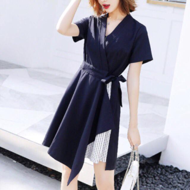 Đầm Nữ Xanh Đen Cột Eo Phối Sọc