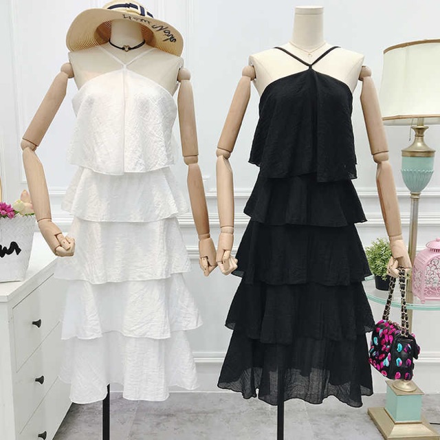 Váy tầng cổ yếm CC sale 350k=> 280k