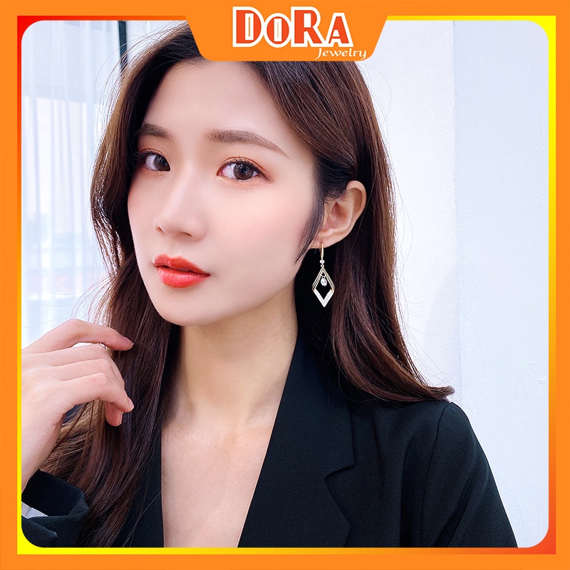 Bông tai hình thoi đính đá trẻ trung kiểu dáng xu hướng mới phong cách đơn giản thích hợp đi làm BSTKL -