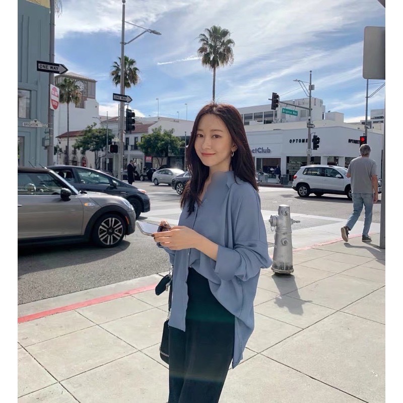 Áo sơ mi nữ form rộng tay dài mầu nâu, trắng, đen, kem, chất lụa đẹp không nhăn, áo somi form rộng nữ đẹp basic, unisex | BigBuy360 - bigbuy360.vn