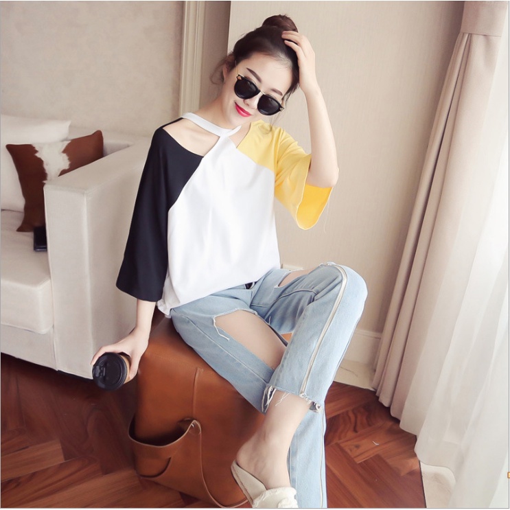 Áo thun nữ lệch vai in chữ trẻ trung cá tính a19