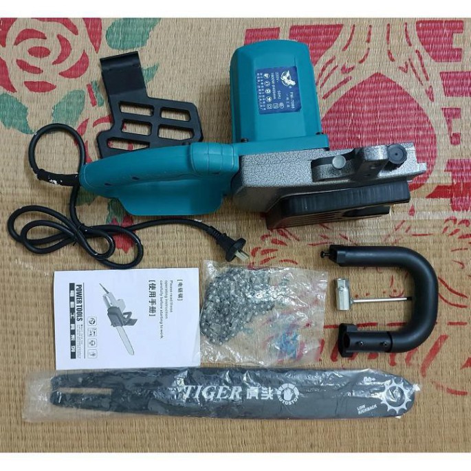 Máy cưa xích điện 1800W FM-70880