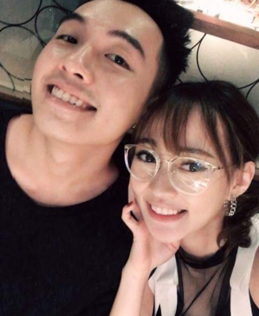 gọng Kính cậ mắt mèo 2 màu viền vàng nhận lắp cận viễn loạn theo yêu cầu