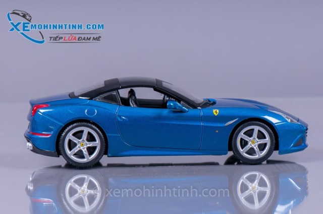 Xe Mô Hình Ferrari California T 1:18 Close Top Bburago (Xanh)