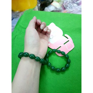 chuỗi đeo tay phong thủy hạt đá xanh lá cây. mẫu y hình nhe các bạn. thích hợp dùng hàng ngày lun. Vòng tay giá rẻ