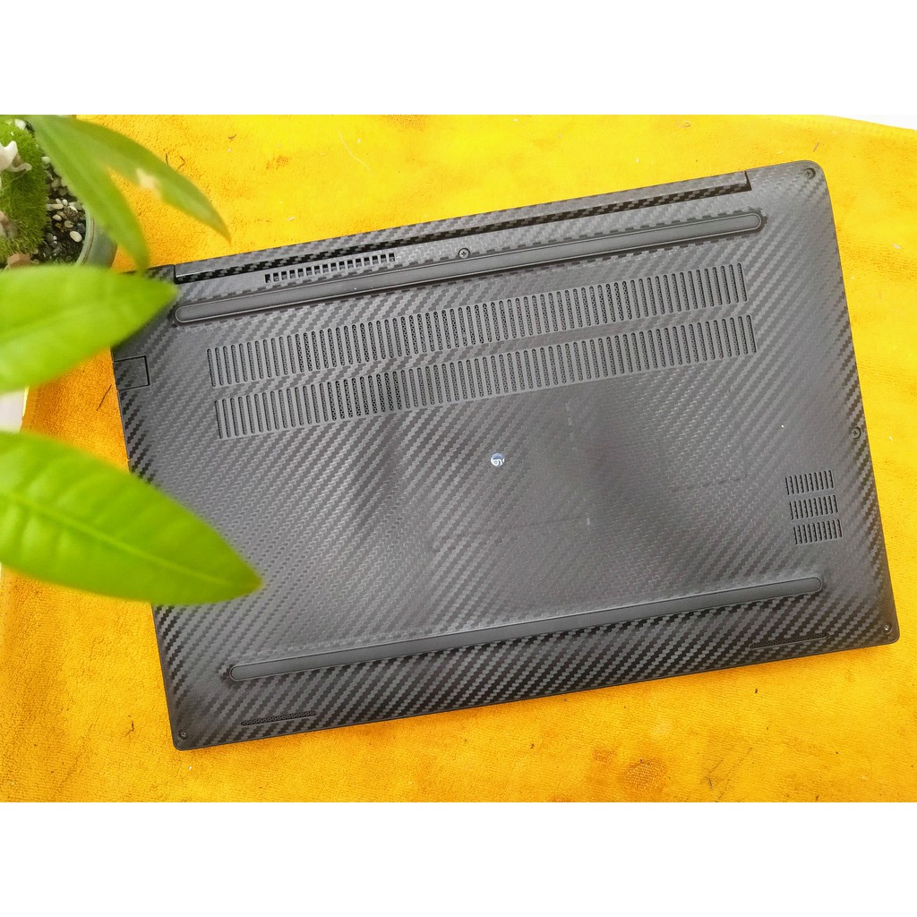 Decal Skin dán Laptop vân Carbon đã cắt sẵn chi tiết chính xác cho từng máy