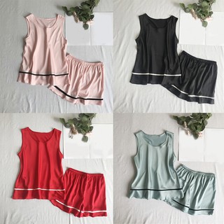 Bộ đồ ngủ áo sát nách + quần đùi thoải mái cho nữ